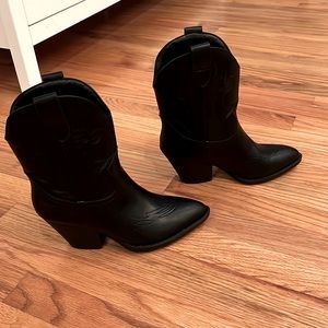Black cowboy boots